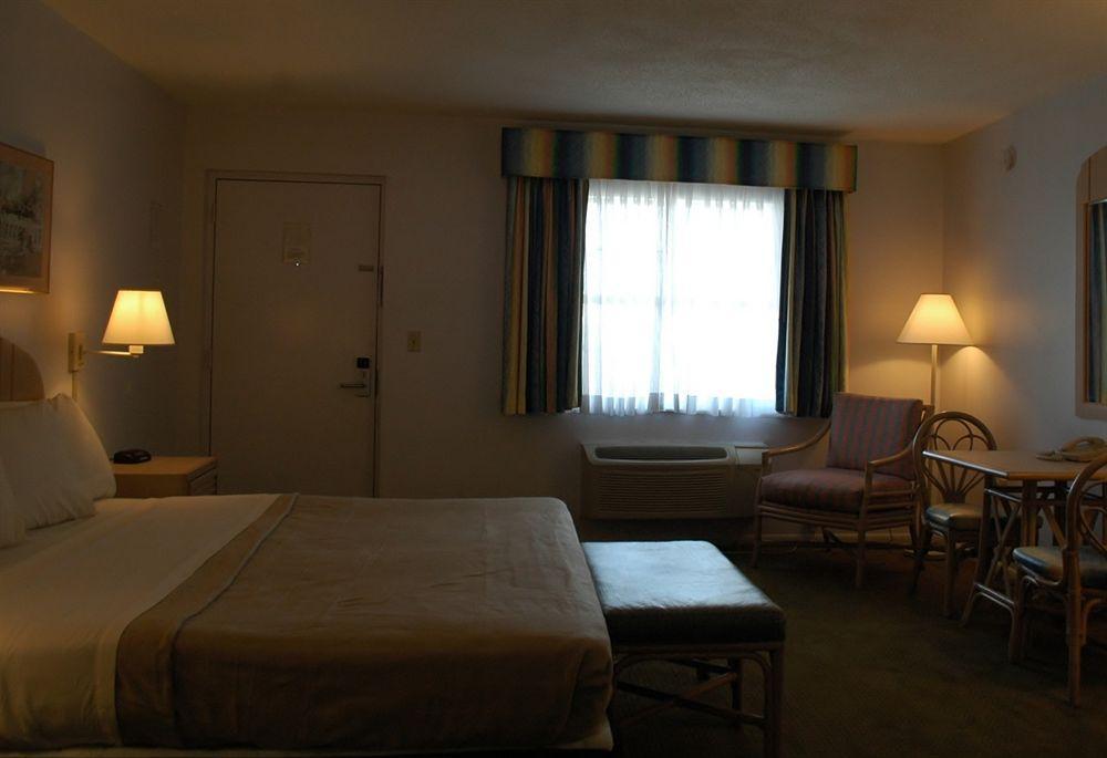 Travelodge By Wyndham Venice Venice Gardens
