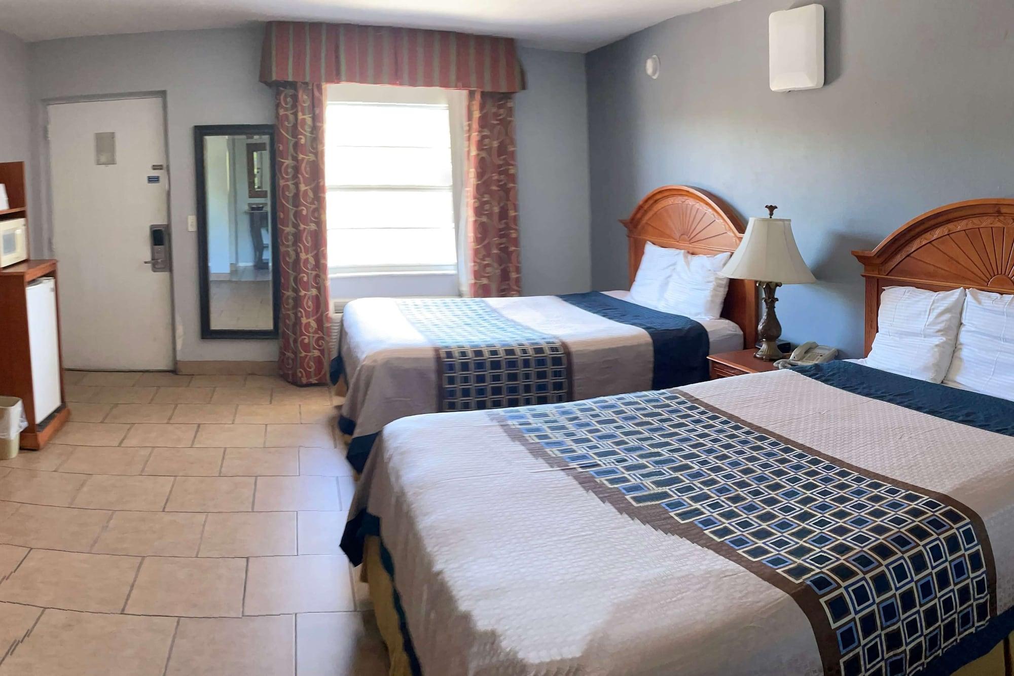 Travelodge By Wyndham Venice Motel Venice Gardens